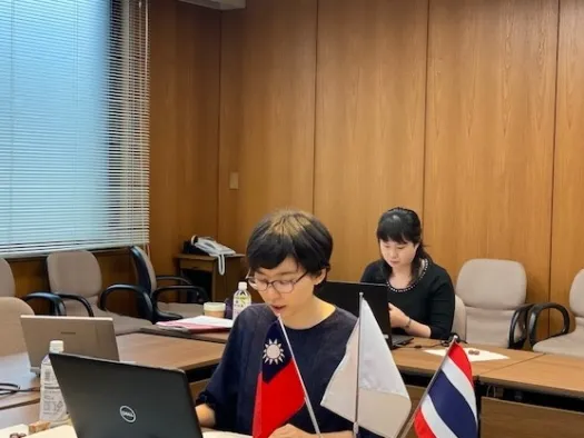 オンラインによる合同職員研修を実施しました